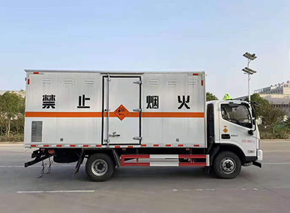 北镇爆破器材运输车